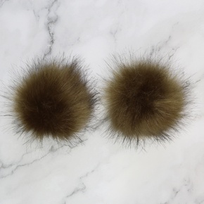 by Skein Sisters Pom Pom: Olive