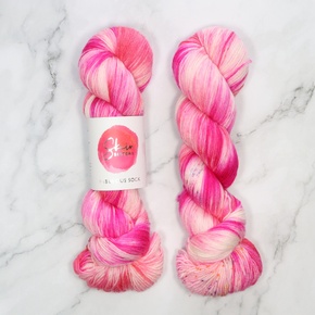 Skein Sisters Fabulous Sock: 001 The Pink Lake