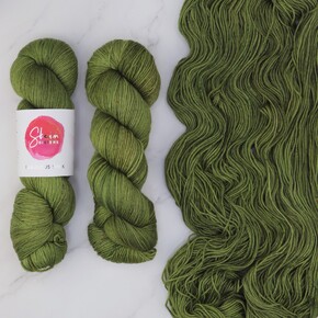 Skein Sisters Fabulous Sock DYED TO ORDER 13/05/2025: 1310 Olive You