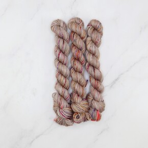 Skein Sisters Fabulous Sock Minis 20g/80m: Curio