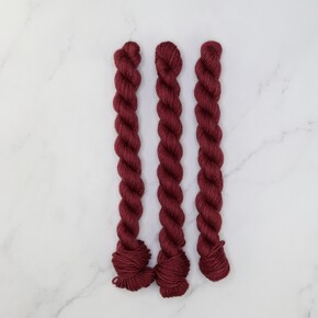 Skein Sisters Fabulous Sock Minis 20g/80m: Red Velvet Cake