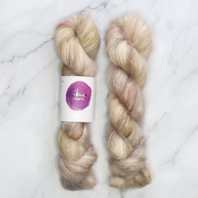Skein Sisters Plume: 4300 Barn Owl