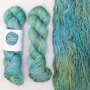 Skein Sisters Poet: 2950 Leapfrog