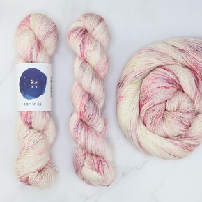 Skein Sisters Romance: 1100 Fairground