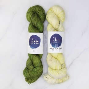 SS Alpine Bloom Sweater Yarn Set in Romance: Olive You, size 9