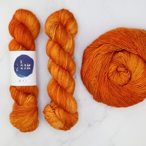 Skein Sisters Romance DYED TO ORDER 12/05/2026: 4370 Pandemonium