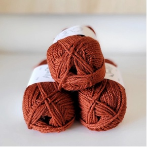 Woolly Yarn Co Woolly 8ply: 04 Sly Fox