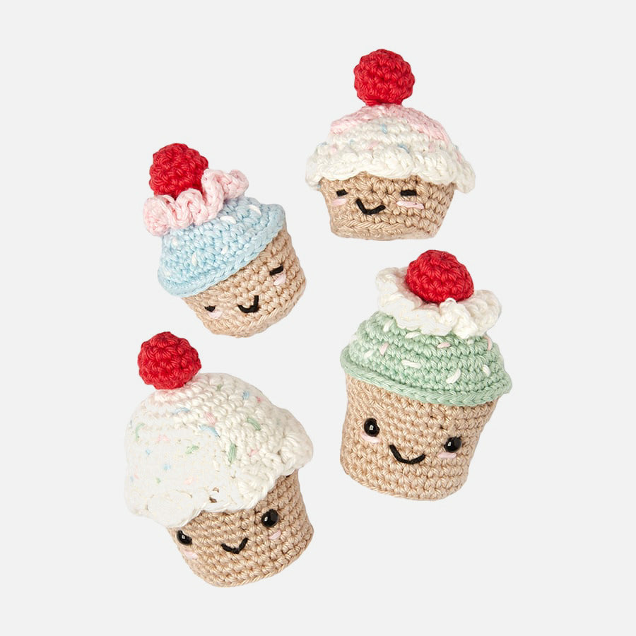 DMC Amigurumi crochet kit – Very Cherry Cupcakes – view 2