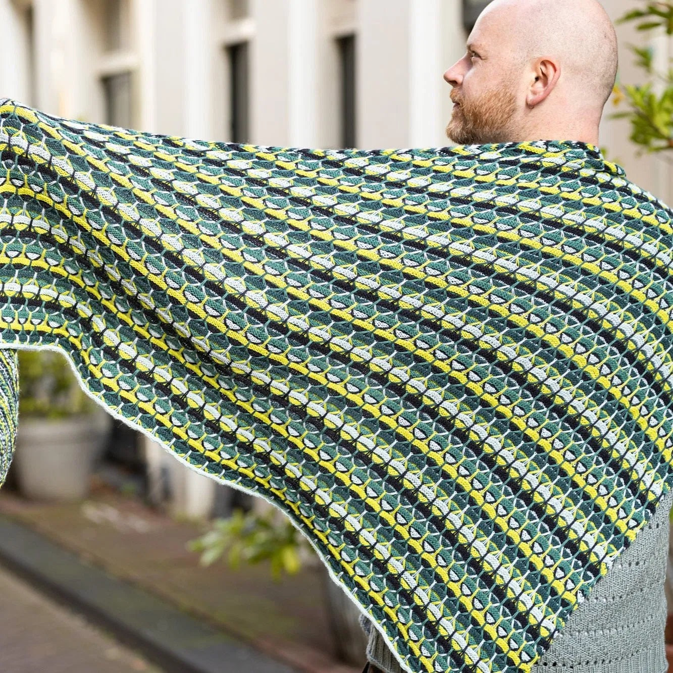 Aurora Cabin Triangle knitting kit – view 3