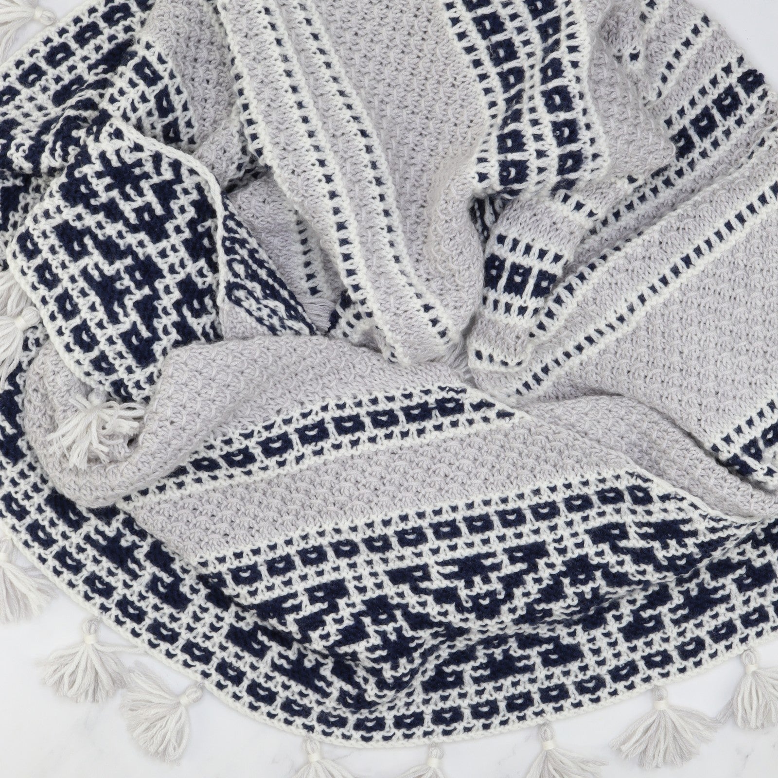 Lunae Shawl knitting kit – view 3