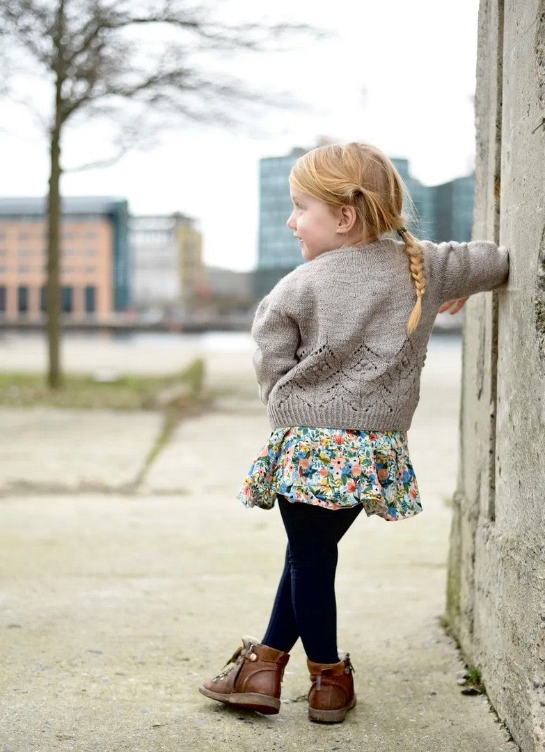 Magnolia Little Cardigan knitting kit – view 3