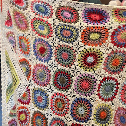 Island Wildflower Blanket kit, colourway Ivory