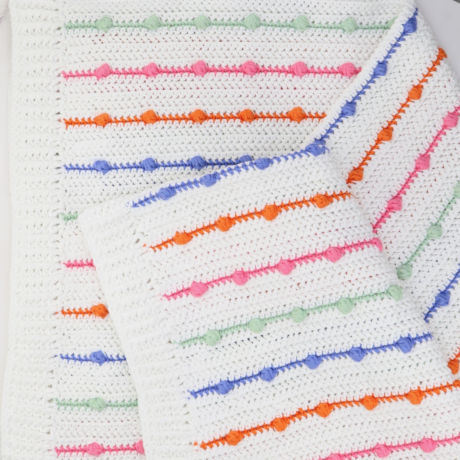 Bobble Lines Baby Blanket crochet kit – view 3