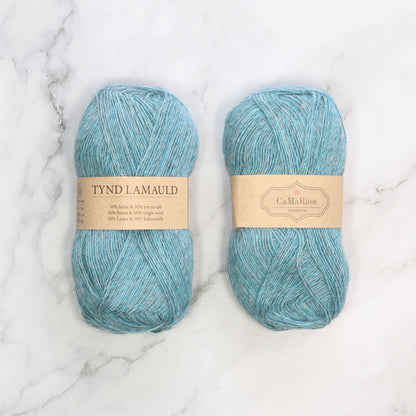 CaMaRose Tynd Lamauld in colourway Turquoise Blue – 4ply weight llama, wool yarn