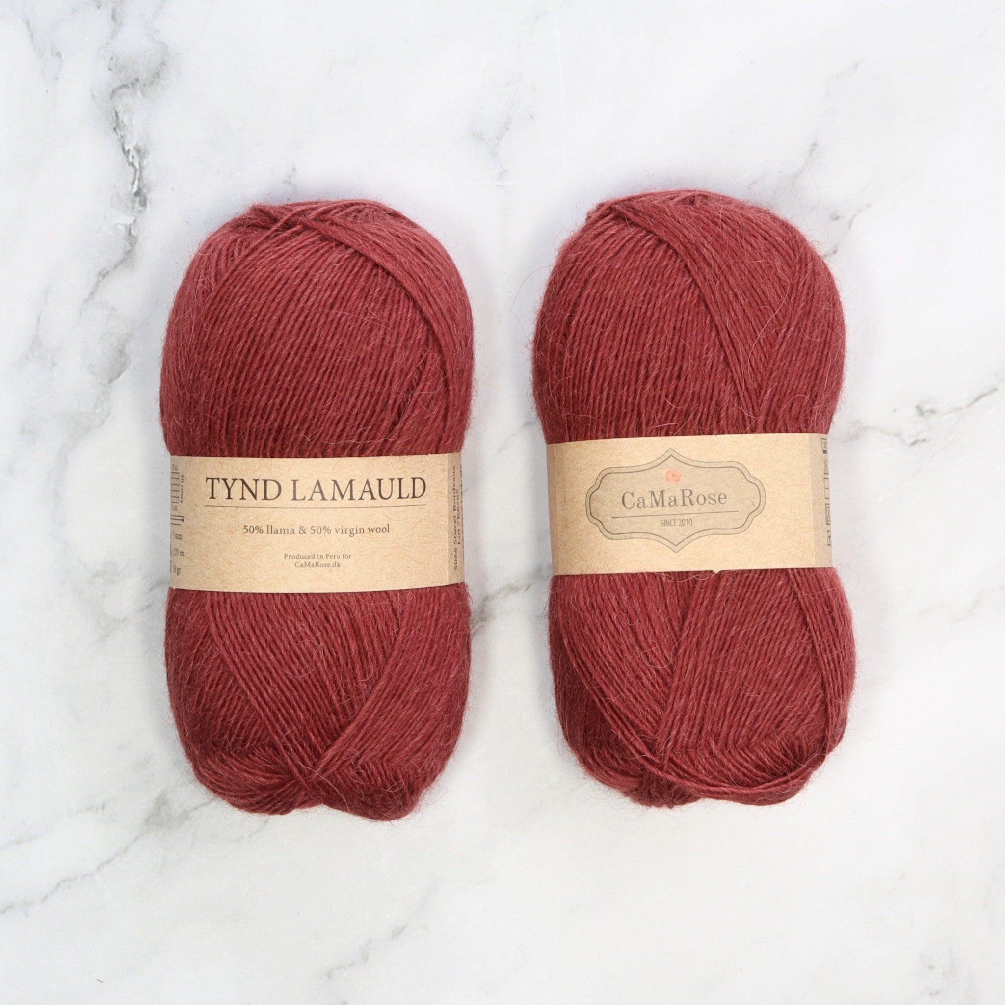 CaMaRose Tynd Lamauld in colourway Dusty Bordeaux – 4ply weight llama, wool yarn