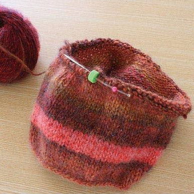 Clover Circular Stitch Holder – view 2