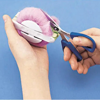 Clover Pom Pom Maker – view 2
