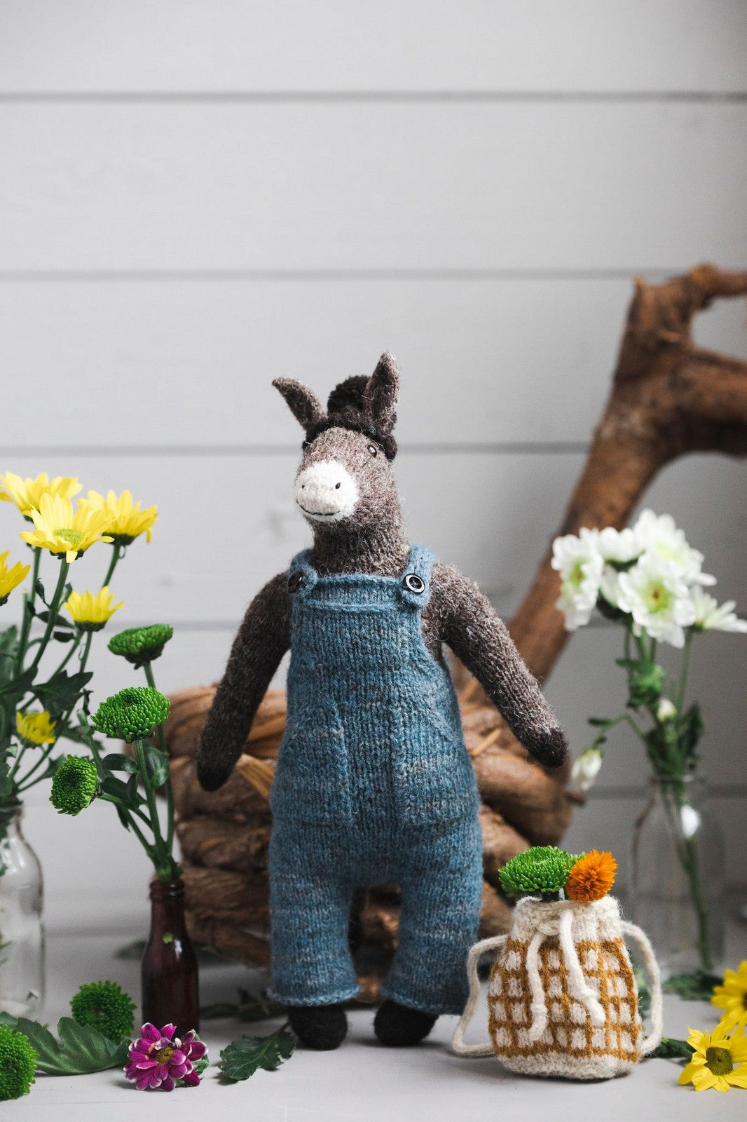 Mouche & Friends: Seamless Toys to Knit and Love – knitting pattern book – view 10