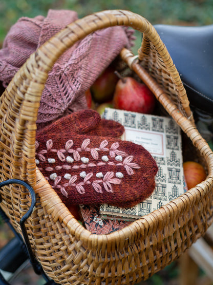Embroidery on Knits – pattern book – view 6