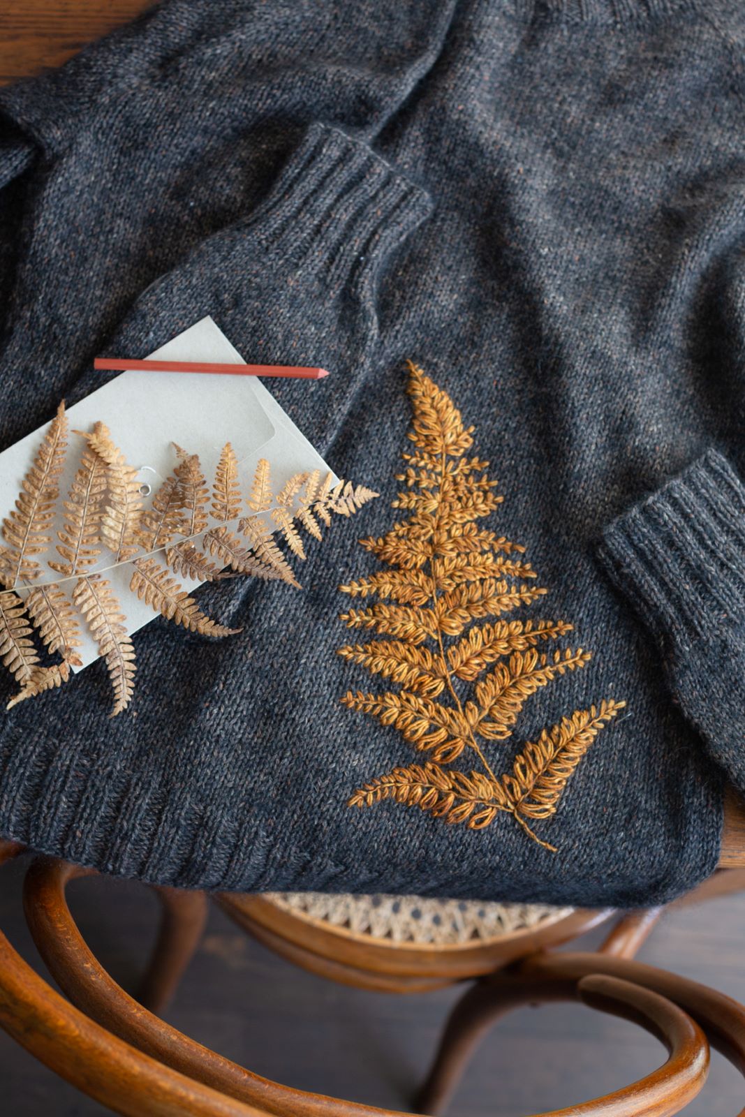 Embroidery on Knits – pattern book – view 8