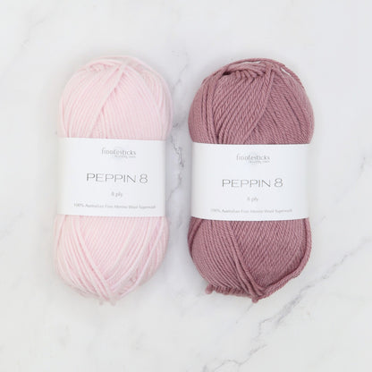 Gidday Cardigan kit, colourway Moonstone