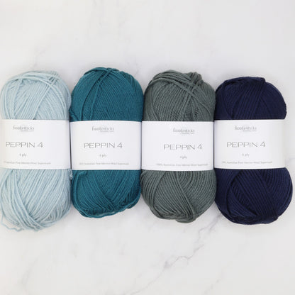 Westknits Geogradient kit in Peppin 4, colourway Peacock