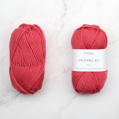 Fiddlesticks Peppin 10 in colourway Coral – 10ply weight wool yarn