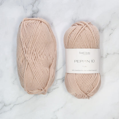 Fiddlesticks Peppin 10 in colourway Sand – 10ply weight wool yarn