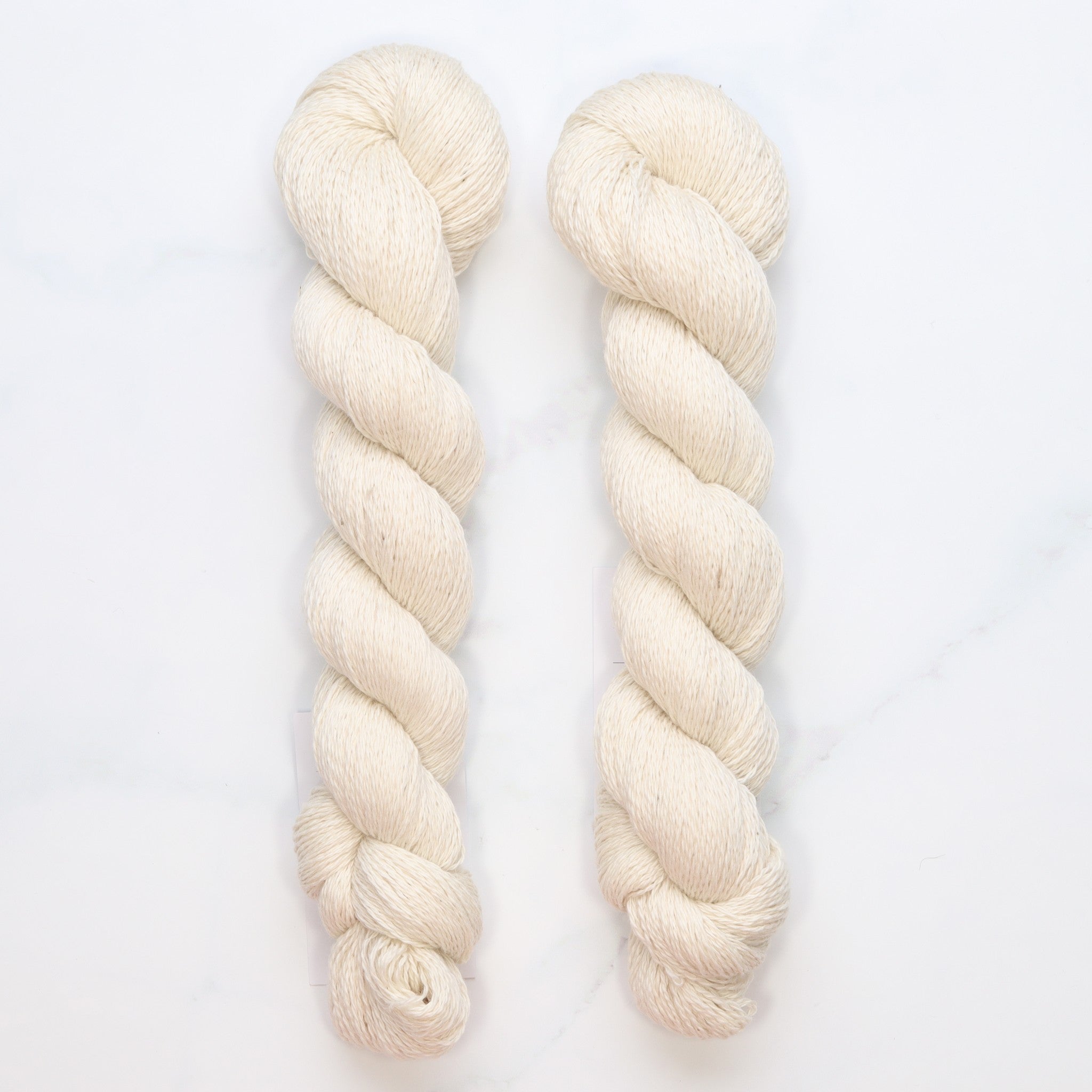 Great Ocean Road La Bella Fingering in colourway Creme – 4ply weight merino, alpaca yarn