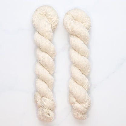 Great Ocean Road La Bella Fingering in colourway Creme – 4ply weight merino, alpaca yarn