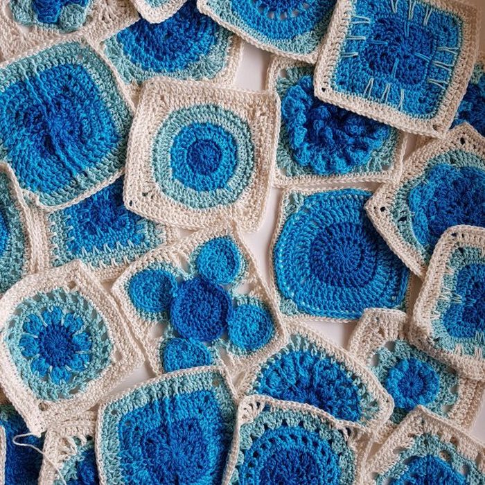 Granny Square Flair – crochet pattern book – view 2