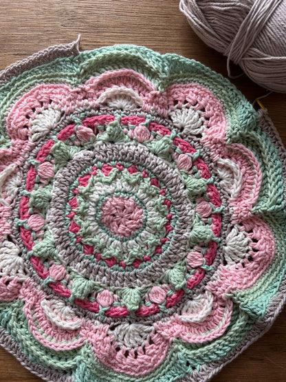 Shelley Husband's The Cove CAL Blanket kit in Wren, colourway Olga's Strawberry Shortcake