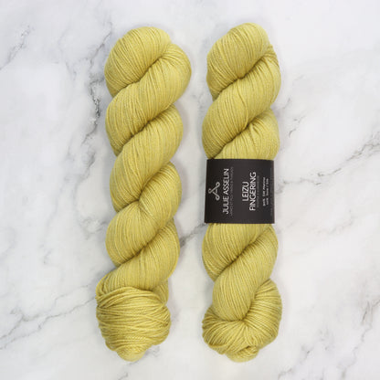 Julie Asselin Leizu Fingering in colourway Grassland – 4ply weight merino, silk yarn