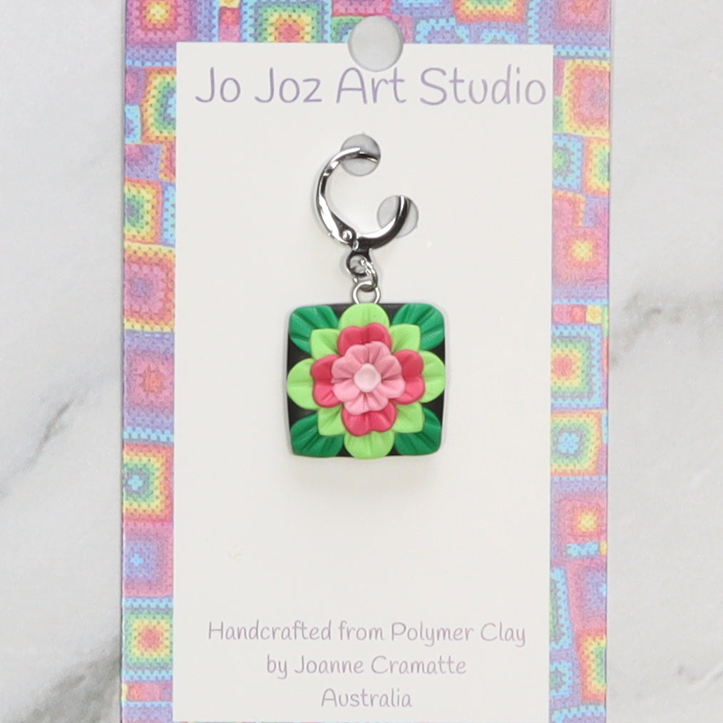 Jo Joz Art Studio Granny Square Pink/Green Stitch Markers – view 2
