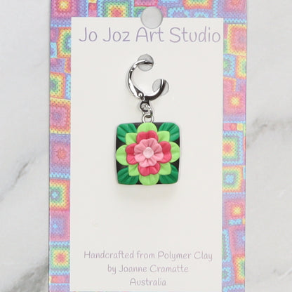 Jo Joz Art Studio Granny Square Pink/Green Stitch Markers – view 2