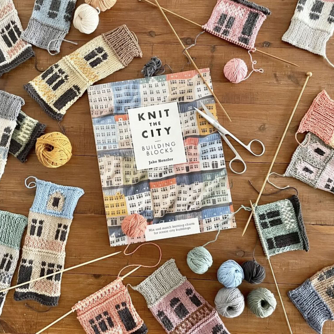 Knit the City Yarn Starter Set knitting kit – view 3