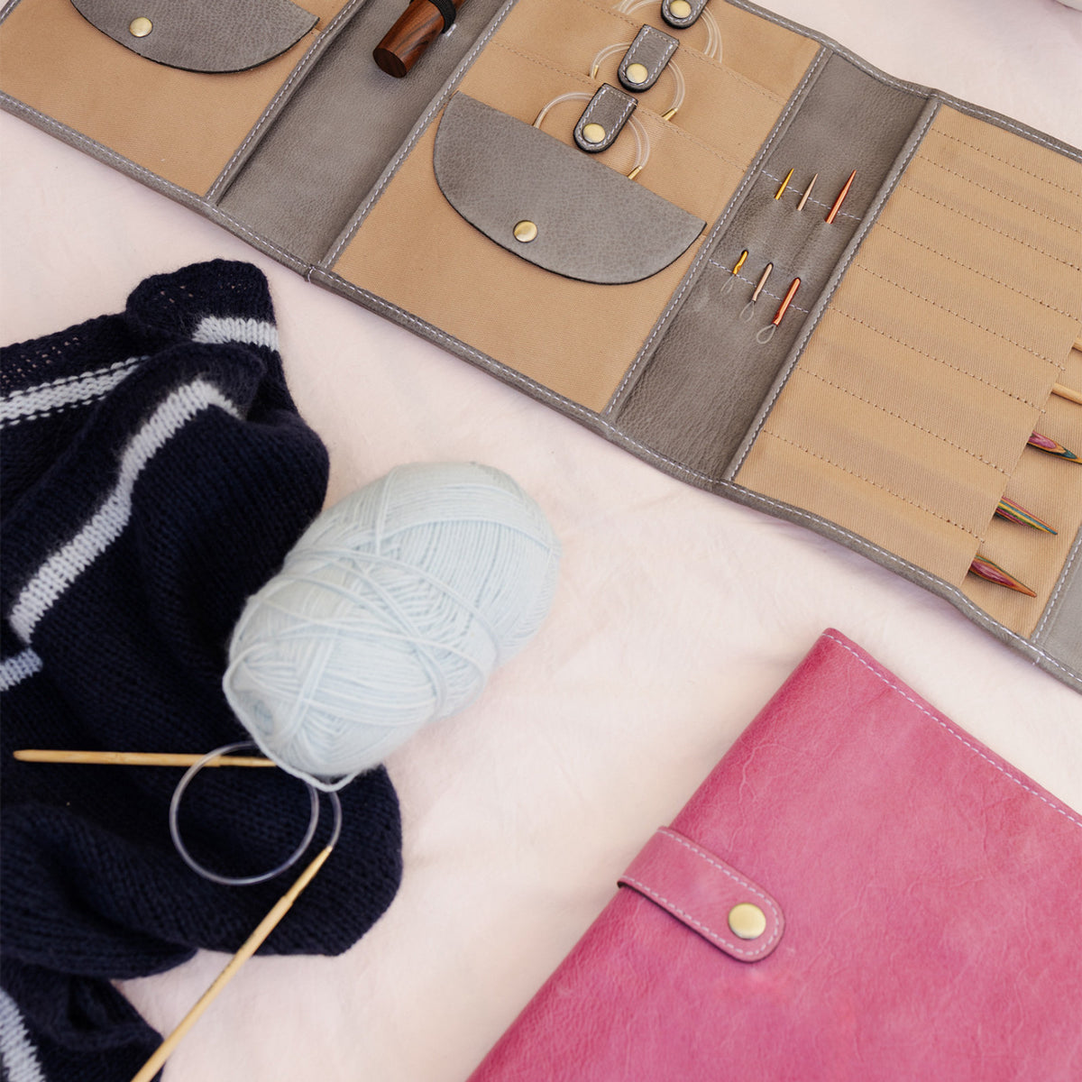 Re:Designed Project 14 XL Needle Case – Grey and Pop Pink