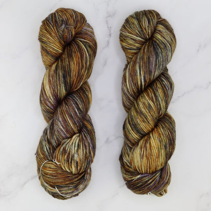 Fiori DK IV in colourway Lightning Ridge – 8ply weight merino yarn