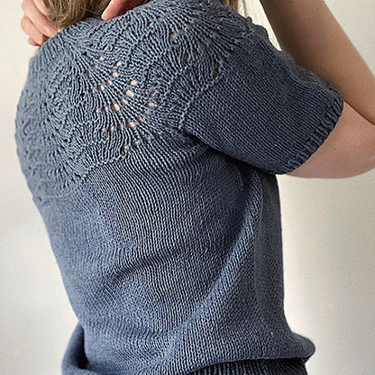 Peacock Tee Solo knitting kit – view 2