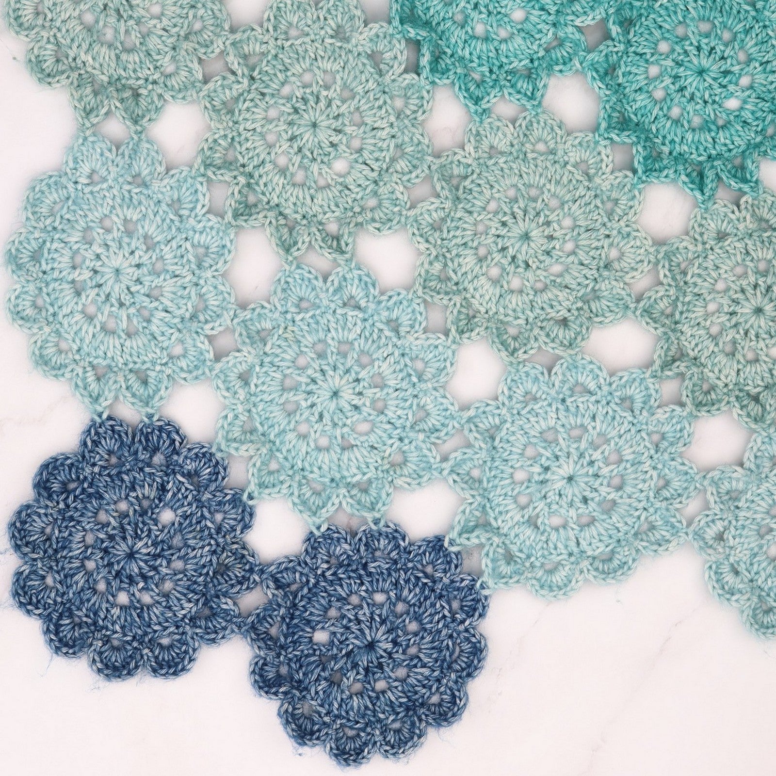 Flower Blanket crochet kit – view 6