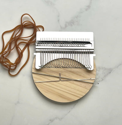 Skein Sisters Darning Loom Set – view 6