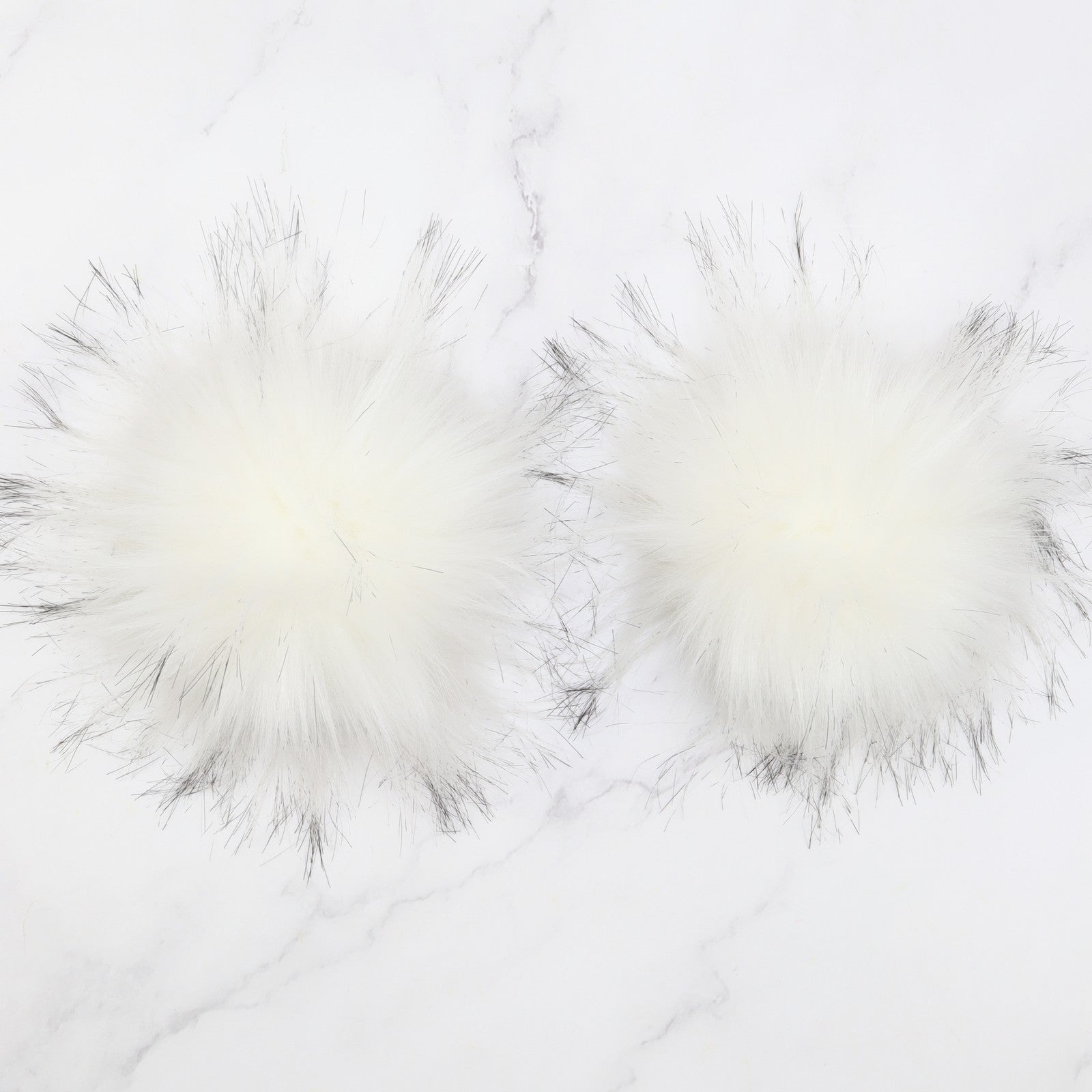 Skein Sisters Pom Poms – Arctic