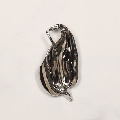 Skein Sisters Shawl Pin Brooch Lily – Silver Metal