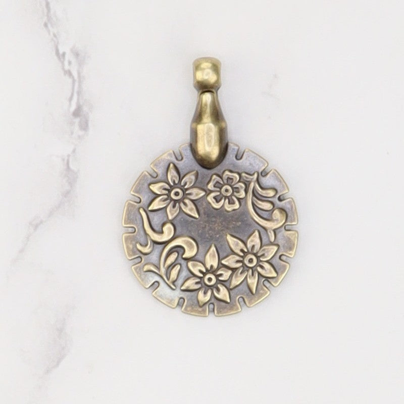 Skein Sisters Yarn Cutter Pendant – Bronze