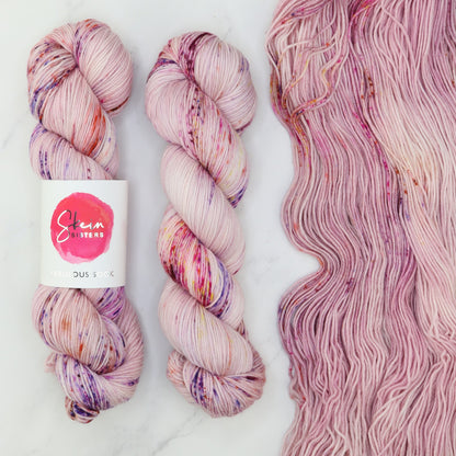 Skein Sisters Fabulous Sock in colourway Daphne – 4ply weight merino, nylon yarn
