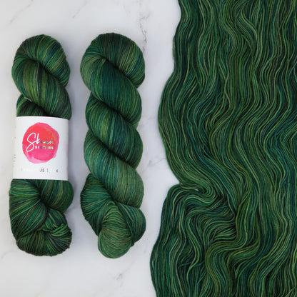 Skein Sisters Fabulous Sock in colourway Medusa – 4ply weight merino, nylon yarn