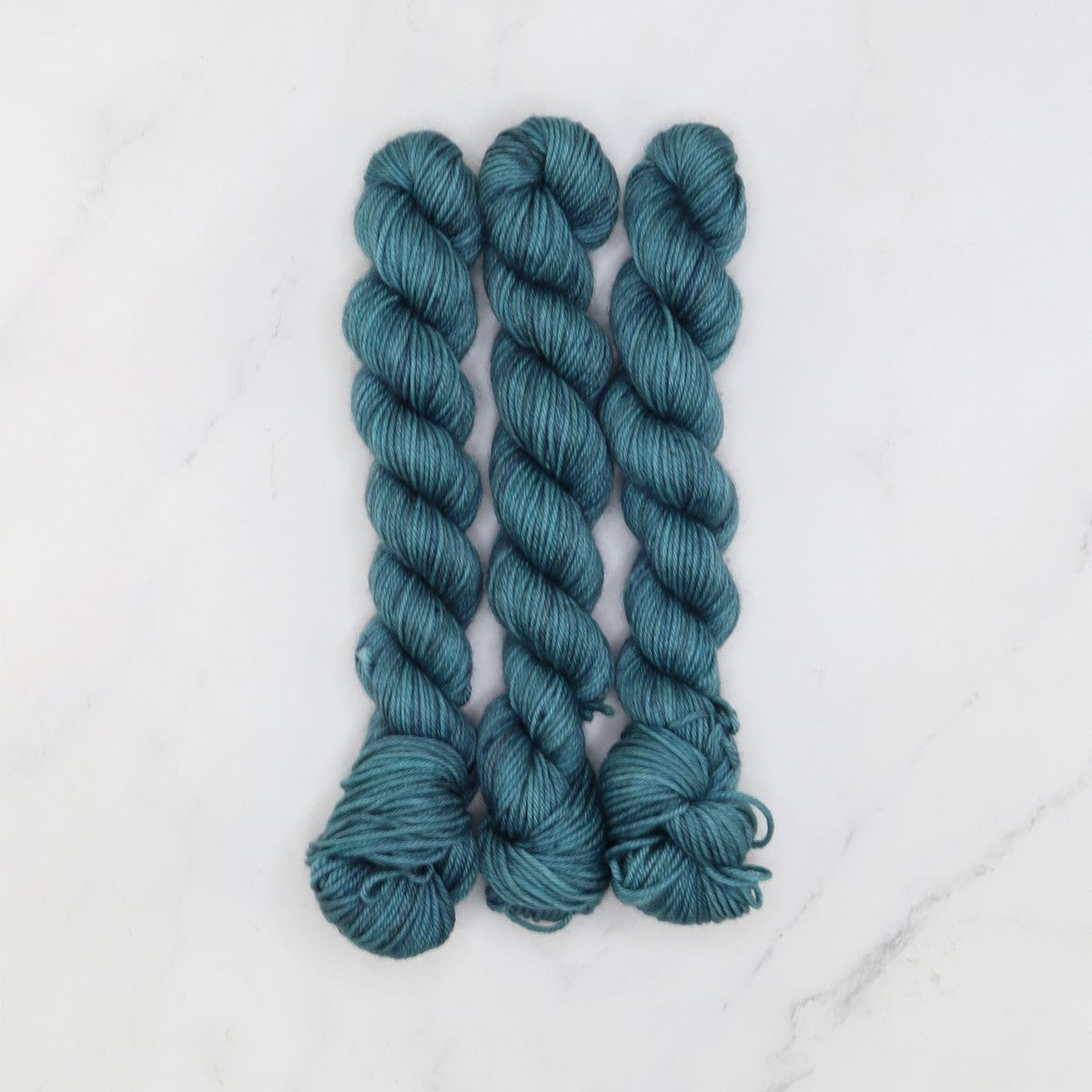 Skein Sisters Fabulous Sock Minis 20g/80m in colourway Aegean – 4ply weight merino, nylon yarn