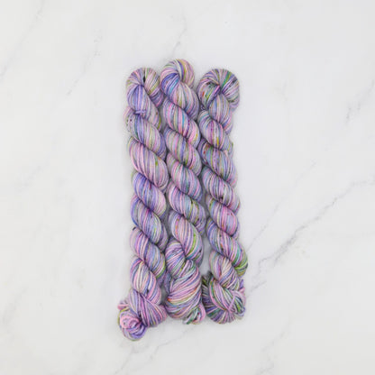 Skein Sisters Fabulous Sock Minis 20g/80m in colourway Agapanthus – 4ply weight merino, nylon yarn