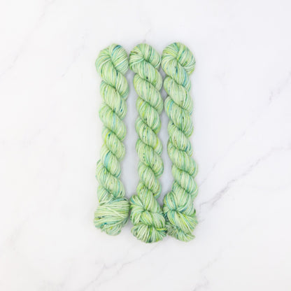 Skein Sisters Fabulous Sock Minis 20g/80m in colourway Aloe – 4ply weight merino, nylon yarn