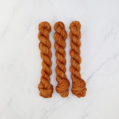Skein Sisters Fabulous Sock Minis 20g/80m in colourway Amber – 4ply weight merino, nylon yarn